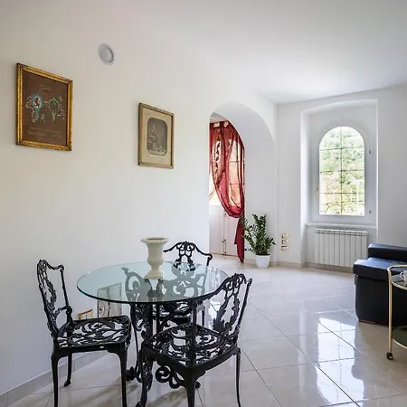 Apartment Beatrice 1836 *