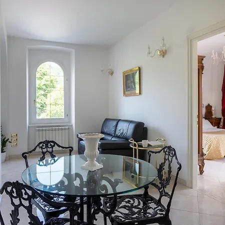 Beatrice 1836 Apartment *